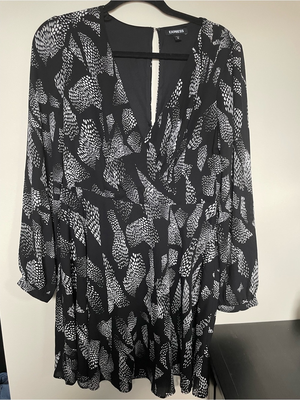 Express Black and White Printed Long-Sleeve Wrap Dress